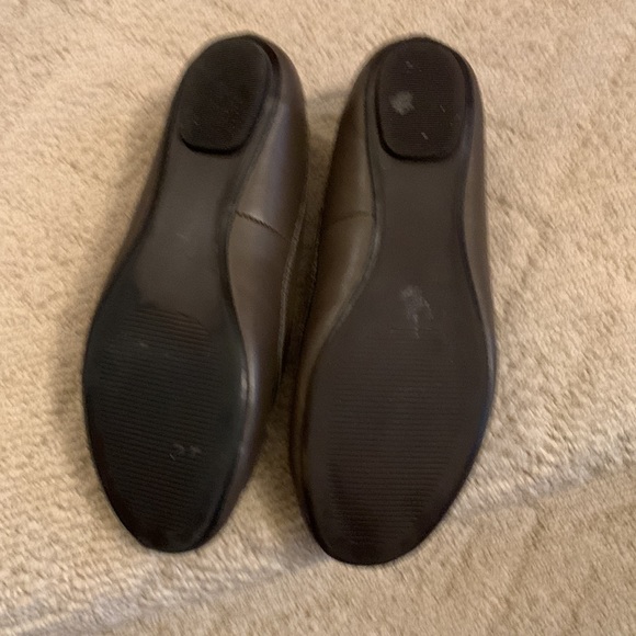EUC Flats - Picture 2 of 3